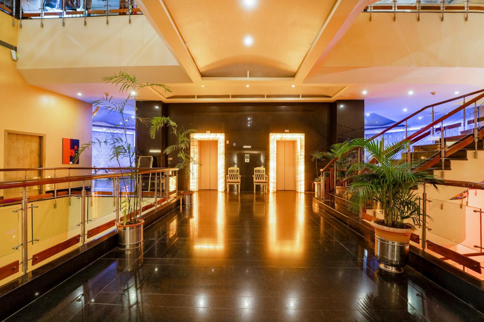 Hotel KC Residencia Katra  Exterior foto