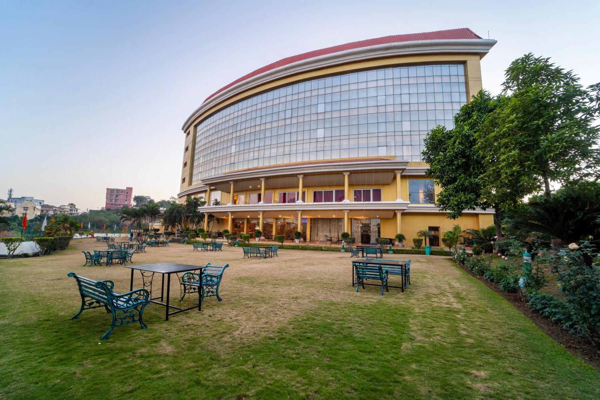 Hotel KC Residencia Katra  Exterior foto